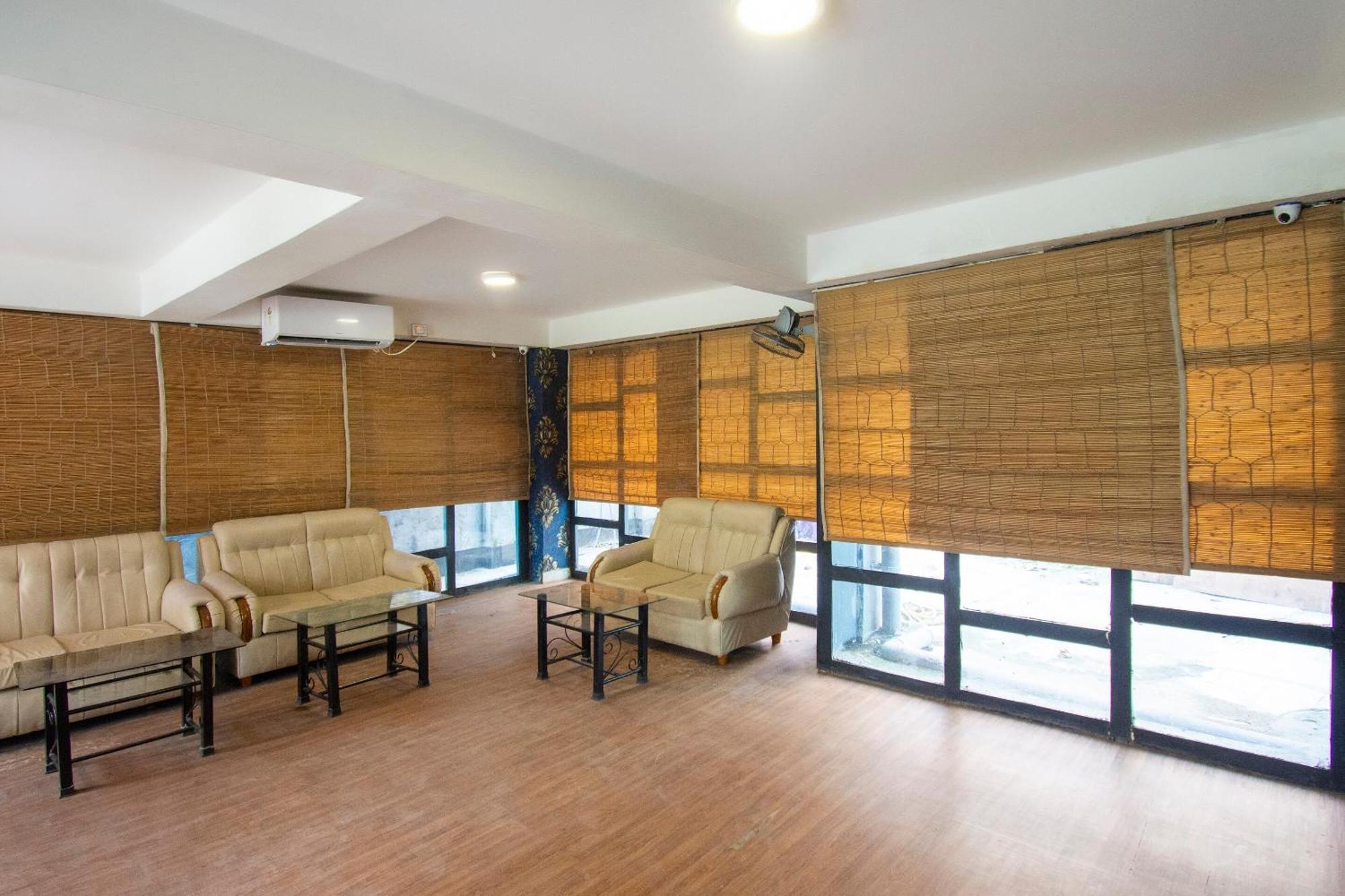 כלכותה Hotel O Binayak Inn מראה חיצוני תמונה